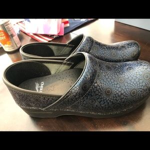 Dansko clog